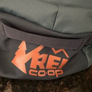 REI stone blue duffle / backpack bag.   Big haul 60L